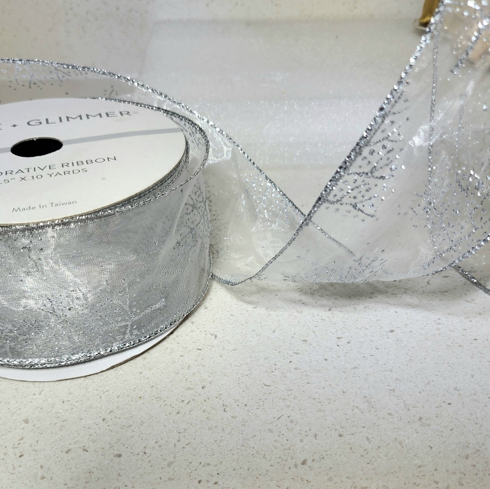 Wired Sheer Silver Ribbon With Glitter Christmas Trees - Picture 6 of 9